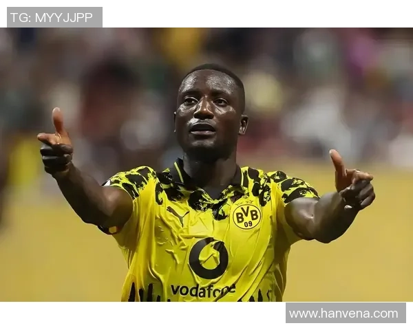 绝杀科隆后做掷飞镖动作,图片报:拜尔与闻名飞镖选手有约好